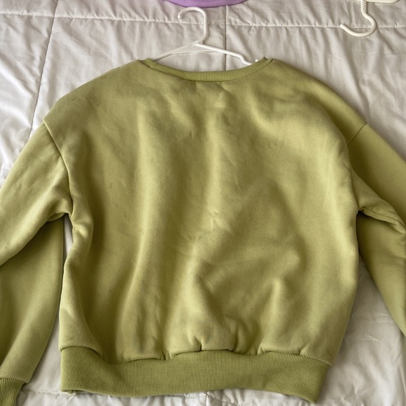Large sized green sweatshirt with Los Angeles writing. - Picture 2 of 4